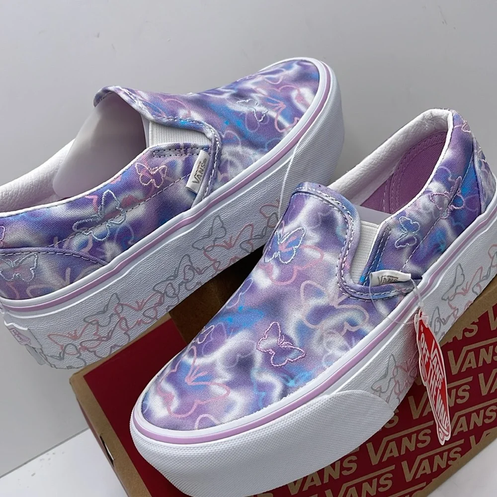 Vans WMNS Purple Platform Sneakers Classic Slip-On
Butterfly Dreams
VN0A7Q5RKPL - Picture 10 of 16